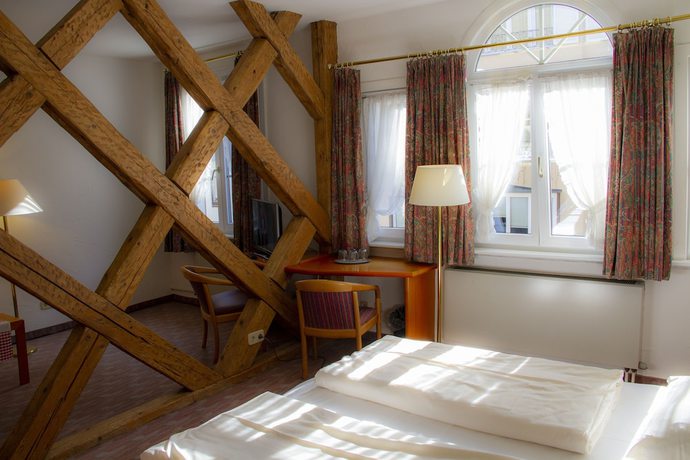 Imagen de la habitación del Hotel Caf&eacute; Adler. Foto 15