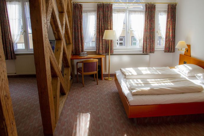 Imagen de la habitación del Hotel Caf&eacute; Adler. Foto 16