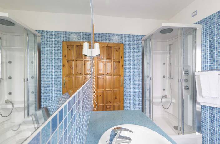 Imagen de la habitación del Hotel Calabrisella. Foto 3