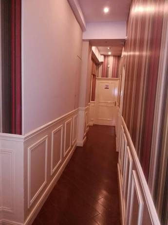 Imagen de los interiores del Hotel California, BEZIERS. Foto 17