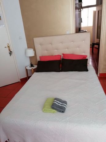 Imagen de la habitación del Hotel California, BEZIERS. Foto 6