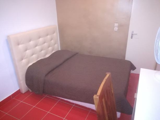 Imagen de la habitación del Hotel California, BEZIERS. Foto 13