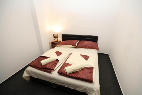 Imagen de la habitación del Hotel California. Foto 9