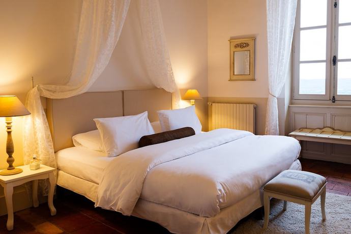 Imagen de la habitación del Hotel Cap de Castel. Foto 13