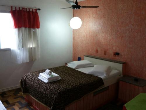 Imagen de la habitación del Hotel Car. Foto 10