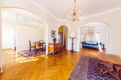 Imagen de la habitación del Hotel Carinthia Velden. Foto 2