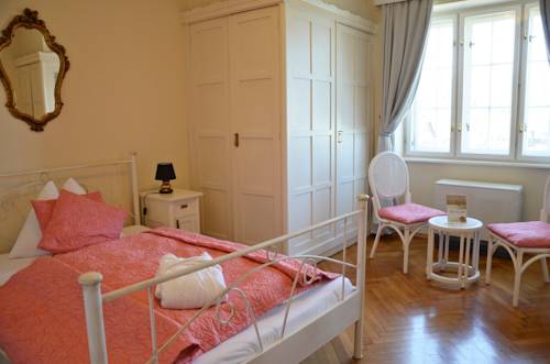 Imagen de la habitación del Hotel Carinthia Velden. Foto 5