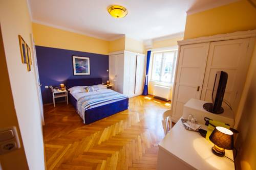 Imagen de la habitación del Hotel Carinthia Velden. Foto 11