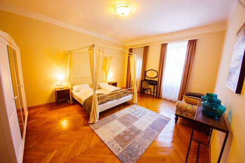 Imagen de la habitación del Hotel Carinthia Velden. Foto 14