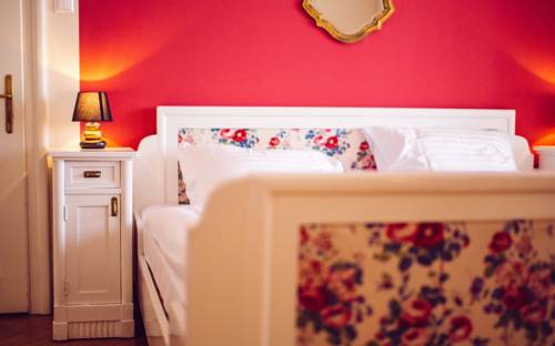 Imagen de la habitación del Hotel Carinthia Velden. Foto 16