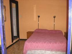 Imagen de la habitación del Hotel Carly. Foto 9