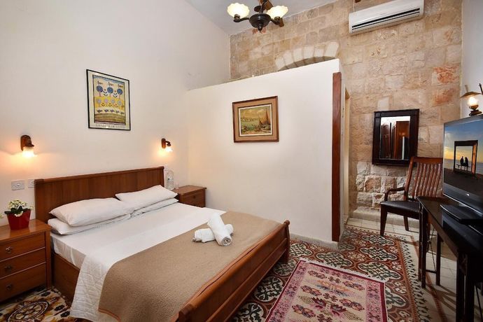 Imagen de la habitación del Hotel Carmel. Foto 2