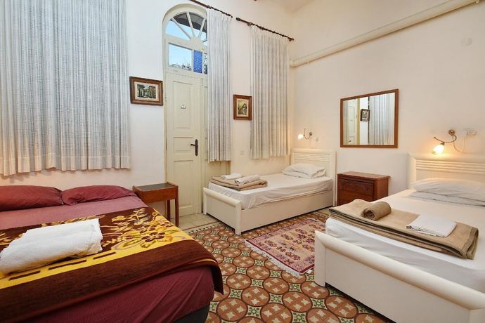 Imagen de la habitación del Hotel Carmel. Foto 7