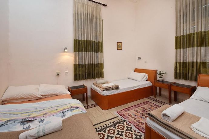 Imagen de la habitación del Hotel Carmel. Foto 9