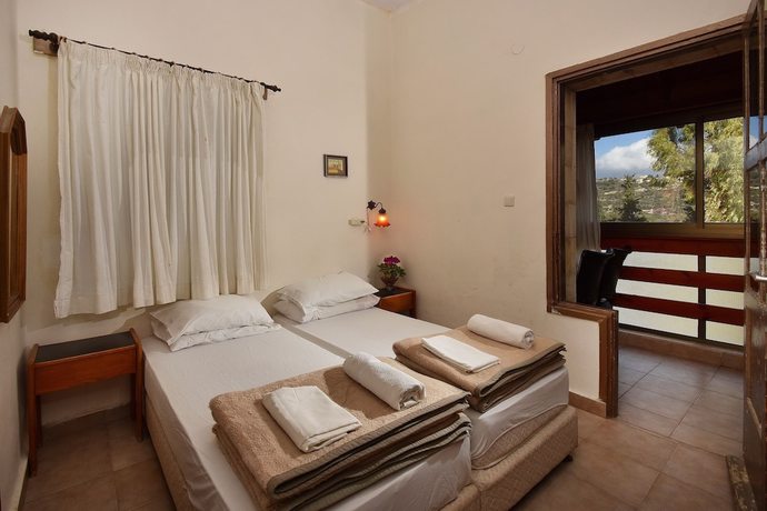 Imagen de la habitación del Hotel Carmel. Foto 13