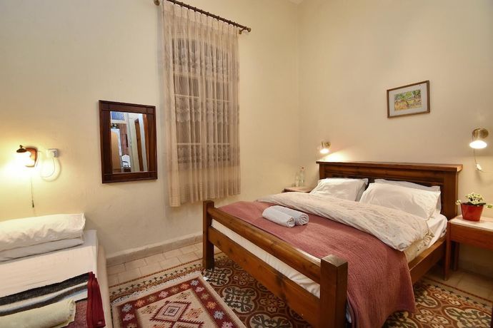 Imagen de la habitación del Hotel Carmel. Foto 16