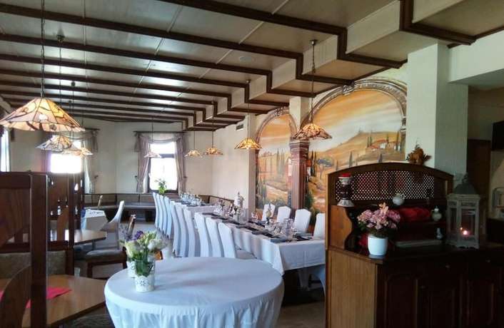 Imagen del bar/restaurante del Hotel Carola. Foto 4