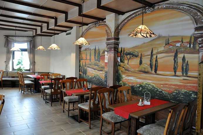 Imagen del bar/restaurante del Hotel Carola. Foto 7
