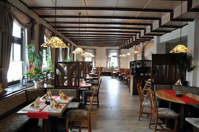 Imagen del bar/restaurante del Hotel Carola. Foto 8