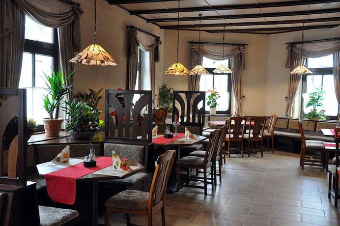 Imagen del bar/restaurante del Hotel Carola. Foto 9