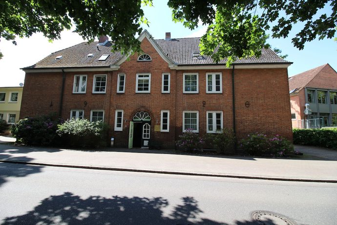 Imagen de los exteriores del Hotel Carstens. Foto 16