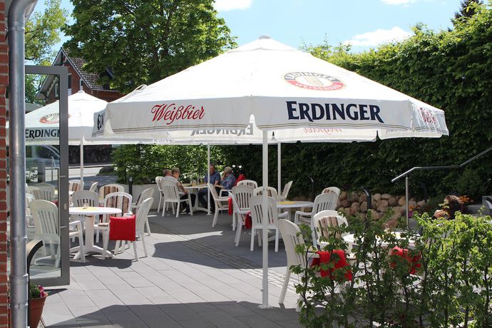 Imagen de los exteriores del Hotel Carstens. Foto 17