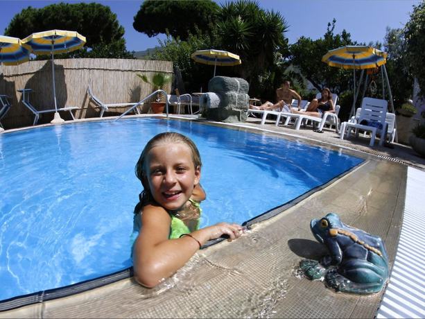 Imagen de la piscina del Hotel Casa Nicola. Foto 18