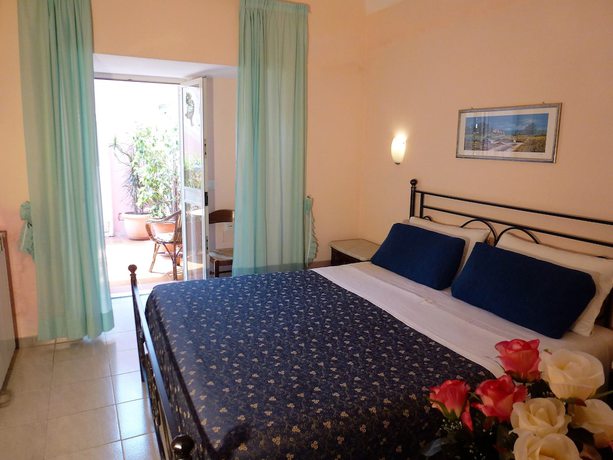 Imagen de la habitación del Hotel Casa Nicola. Foto 10