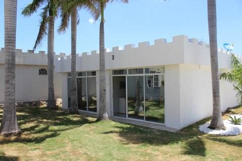 Imagen de la habitación del Hotel Castillo Del Mar. Foto 1