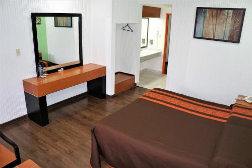 Imagen general del Hotel Castro. Foto 7