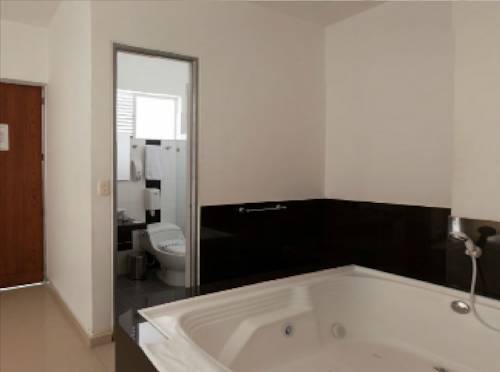 Imagen de la habitación del Hotel Catama Inn. Foto 2