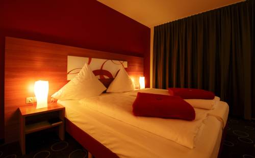 Imagen de la habitación del Hotel Central, Nuremberg. Foto 7