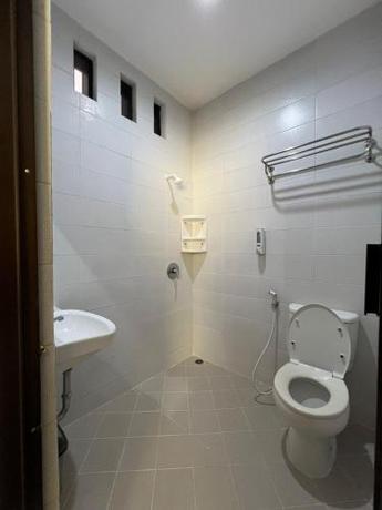 Imagen de la habitación del Hotel Century Pangandaran. Foto 18