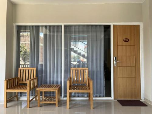 Imagen de la habitación del Hotel Century Pangandaran. Foto 20