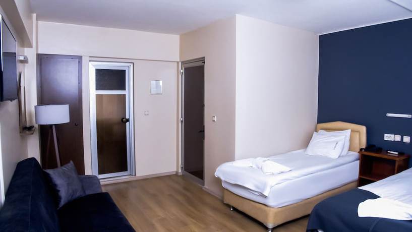 Imagen de la habitación del Hotel Cesmeli, Osmangazi. Foto 6