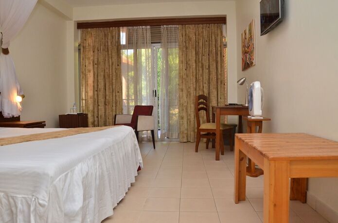 Imagen de la habitación del Hotel Chez Lando. Foto 18