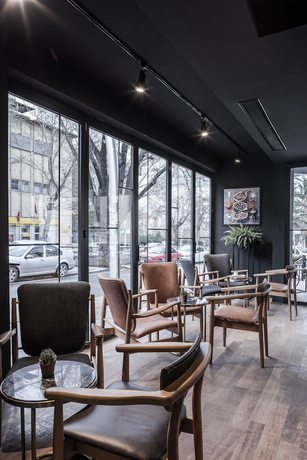 Imagen del bar/restaurante del Hotel Cinnah. Foto 2