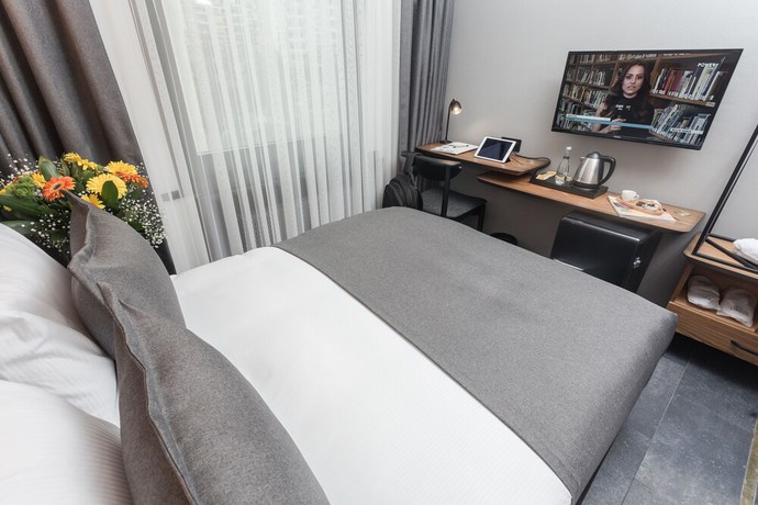 Imagen de la habitación del Hotel Cinnah. Foto 19