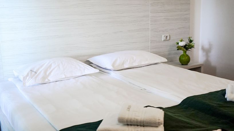 Imagen de la habitación del Hotel Cirus. Foto 7