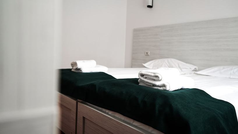 Imagen de la habitación del Hotel Cirus. Foto 9