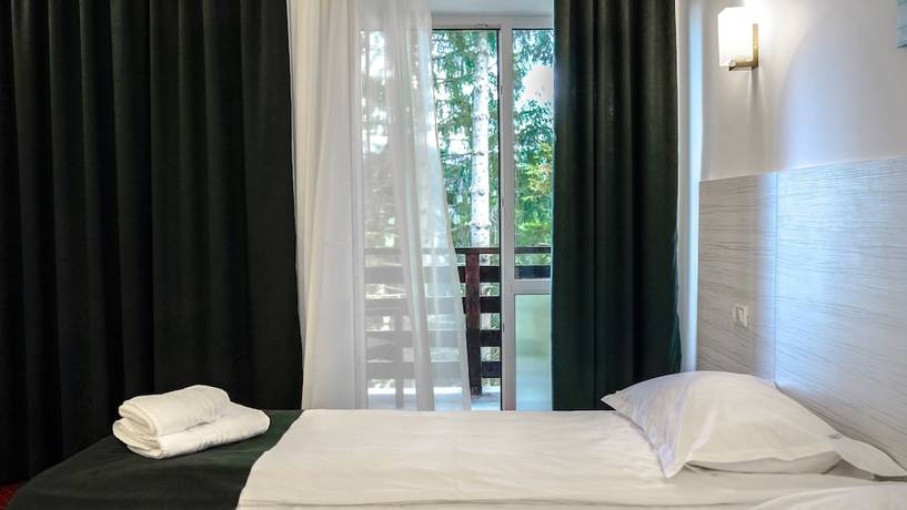 Imagen de la habitación del Hotel Cirus. Foto 10