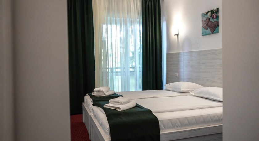 Imagen de la habitación del Hotel Cirus. Foto 11