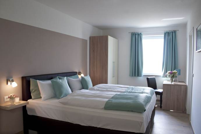 Imagen de la habitación del Hotel Claro garni. Foto 14