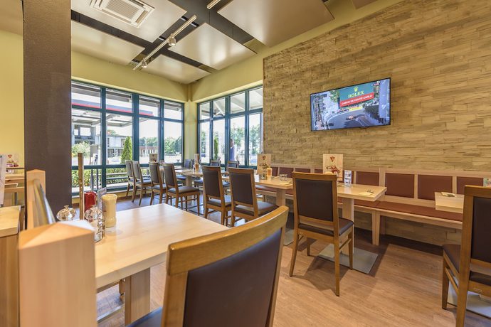 Imagen del bar/restaurante del Hotel Cloppenburg. Foto 8