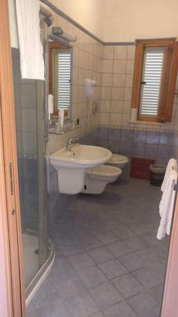 Imagen de la habitación del Hotel Club Torre Marino. Foto 13
