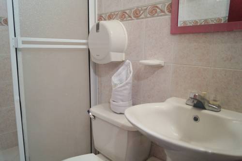 Imagen de la habitación del Hotel Comercial. Foto 4