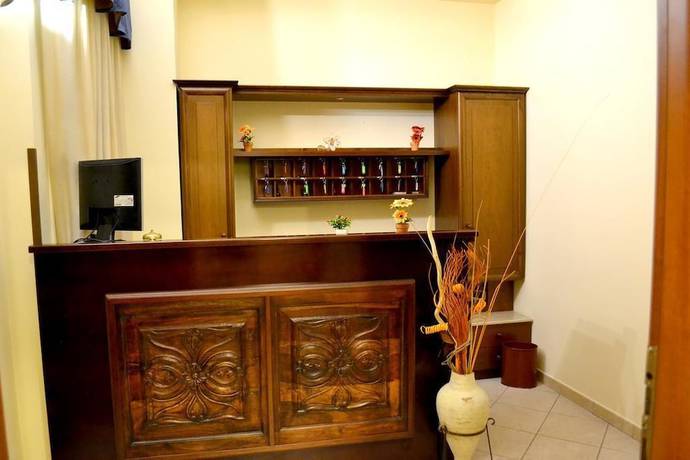 Imagen de los interiores del Hotel Conte Ruggero. Foto 14