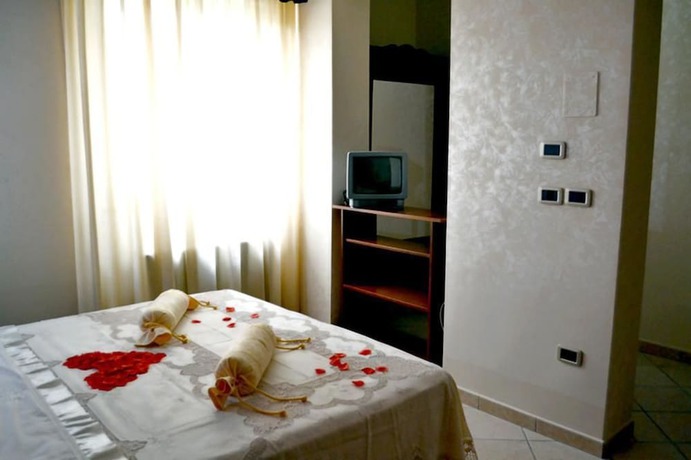 Imagen de la habitación del Hotel Conte Ruggero. Foto 11