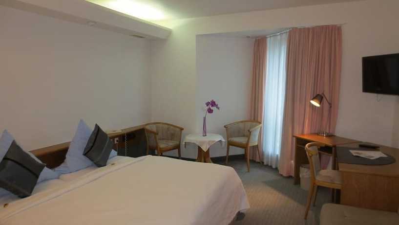 Imagen de la habitación del Hotel Corsten. Foto 11