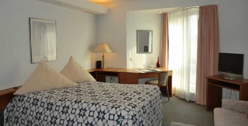 Imagen de la habitación del Hotel Corsten. Foto 15